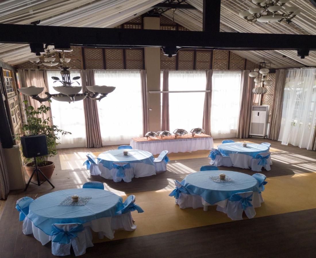 维多利亚小屋海滩度假村和餐厅 帕古普 外观 照片